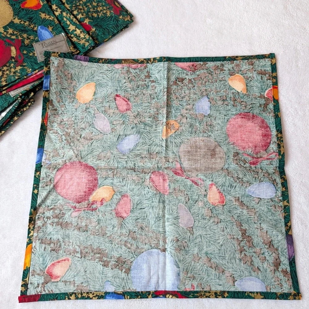 Vintage Tobin Christmas Cotton Napkins Set of 8 Ornament Light Bulb Print 16x16